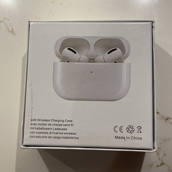 Air pods second generation - Picture 3 of 3